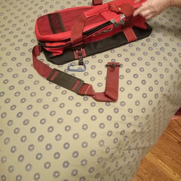 Marlboro  Duffel Bag with attached backpack - Picture 5 of 7